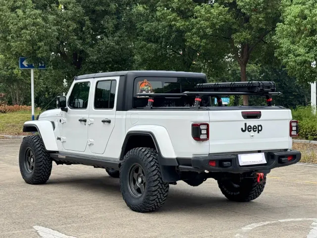 Jeep Gladiator — Фото автомобиля 10