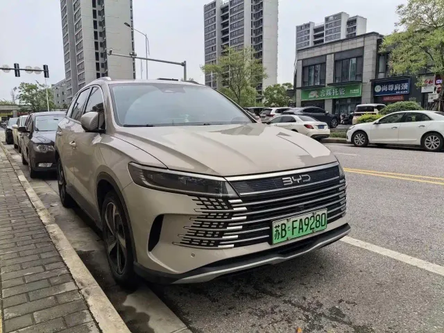 BYD Seal 05 DM-i 2025 DM-i 115KM Flagship — Фото автомобиля 3