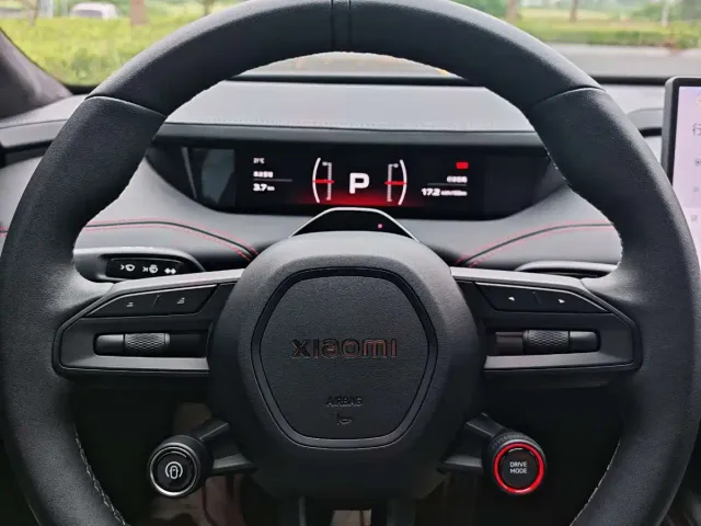 Xiaomi SU7 — Фото автомобиля 12