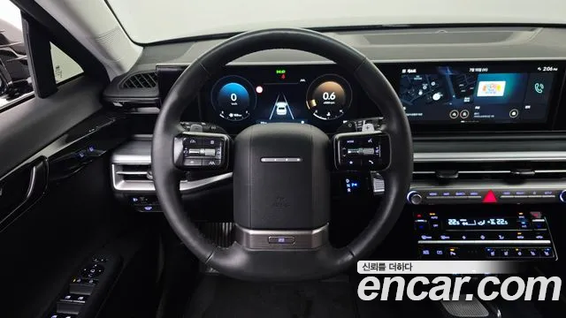 Hyundai Grandeur Grandeur (GN7) 2.5 Бензин 2WD — Фото автомобиля 13