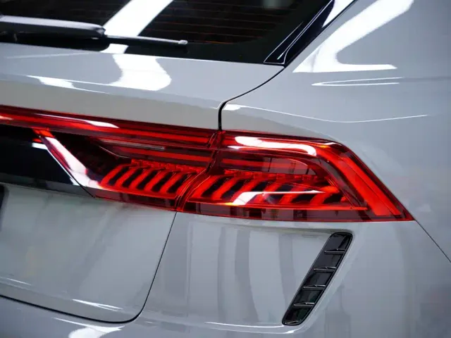 Audi RS Q8 — Фото автомобиля 4