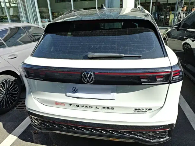 Volkswagen Tiguan L — Фото автомобиля 5