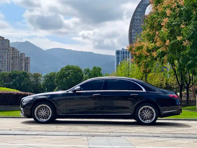 Mercedes-Benz S-Class — Фото автомобиля 3