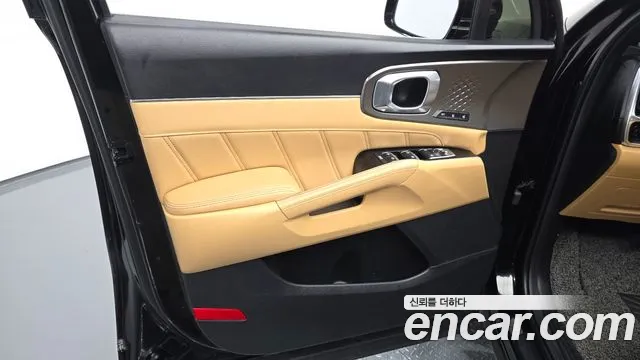 Kia Sorento Sorento 4-е поколение Бензин 2.5T 2WD — Фото автомобиля 23