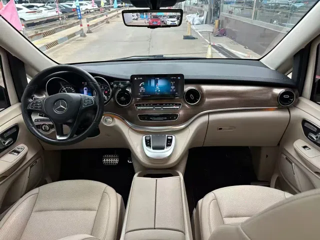 Mercedes-Benz V-Class — Фото автомобиля 4