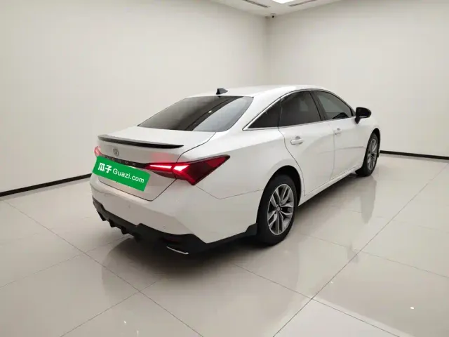 Toyota Avalon — Фото автомобиля 6