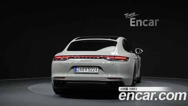 Porsche Panamera — Фото автомобиля 4