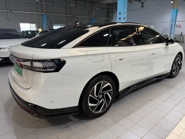 Volkswagen ID.7 Vizzion — Фото автомобиля 8