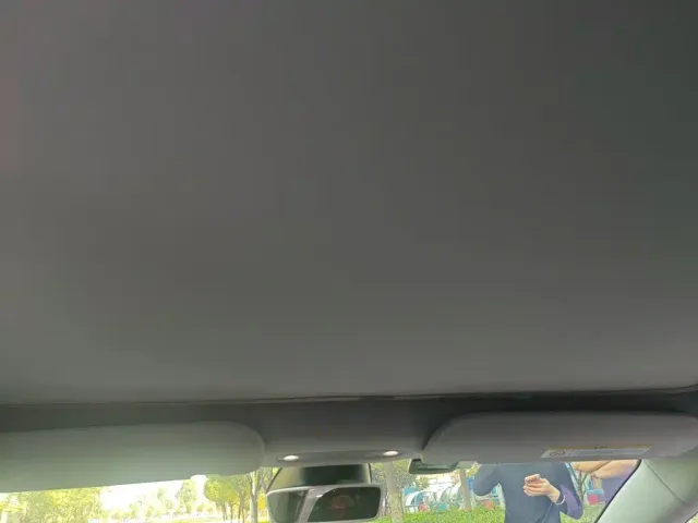 Tesla Model 3 — Фото автомобиля 14