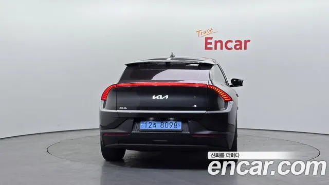 Kia EV6 — Фото автомобиля 4