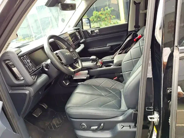 BYD FangChengBao Leopard 5 — Фото автомобиля 14
