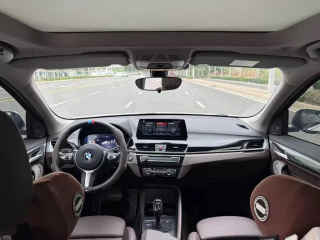 BMW X1 — Фото автомобиля 4