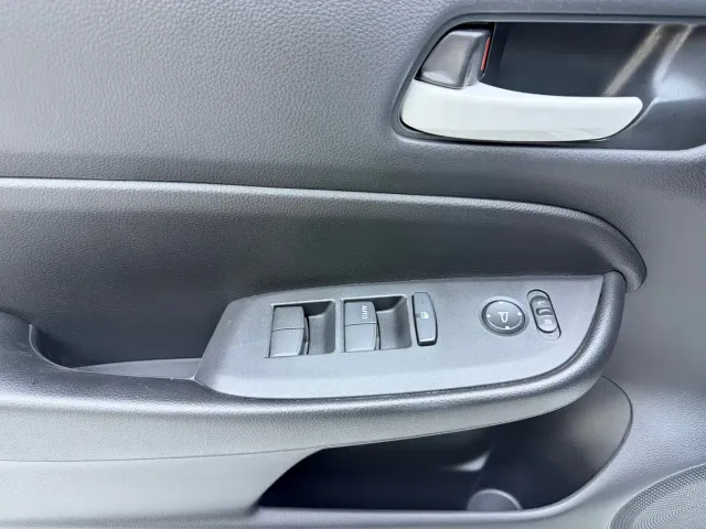 Honda Fit — Фото автомобиля 8