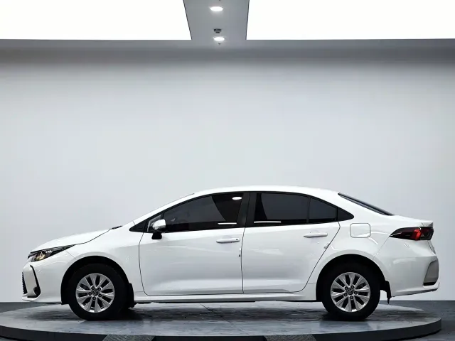 Toyota Corolla — Фото автомобиля 5