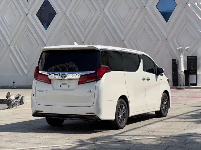 Toyota Alphard — Фото автомобиля 5