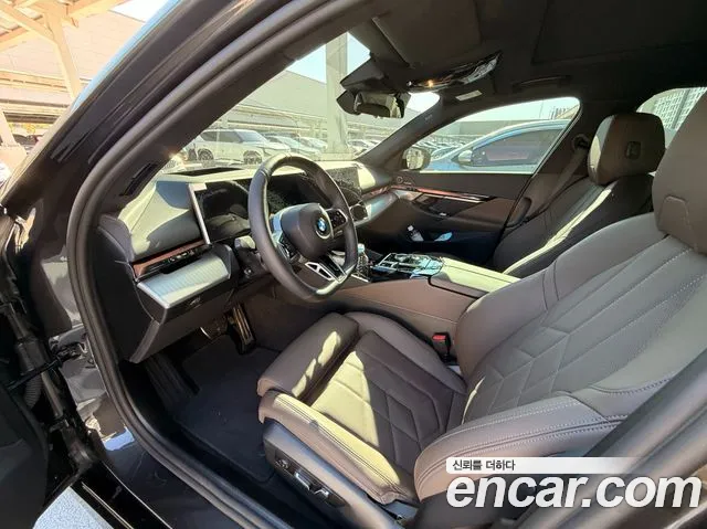 BMW 5 Series G60 — Фото автомобиля 9