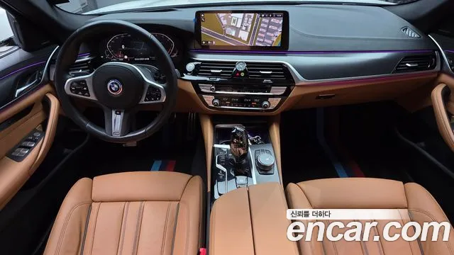 BMW 5 Series G30 — Фото автомобиля 10