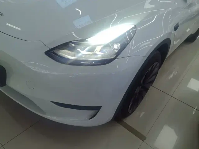 Tesla Model Y 2024 Rear-Wheel Drive Version — Фото автомобиля 23