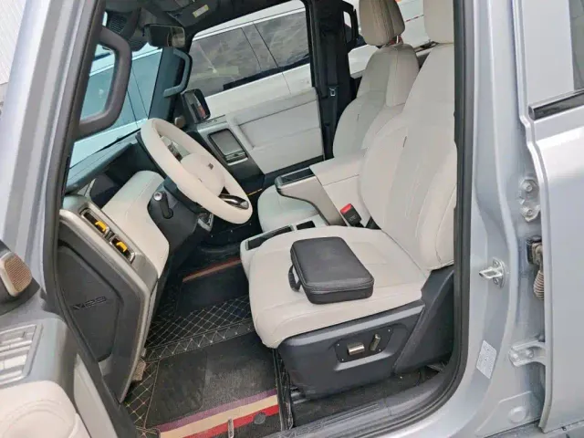 iCAR V23 — Фото автомобиля 11
