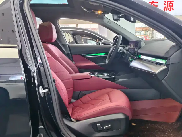 BMW 5 Series — Фото автомобиля 13