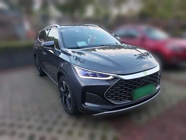 BYD Tang — Фото автомобиля 3