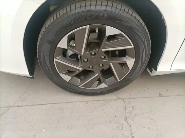 GAC Aion S Plus — Фото автомобиля 22