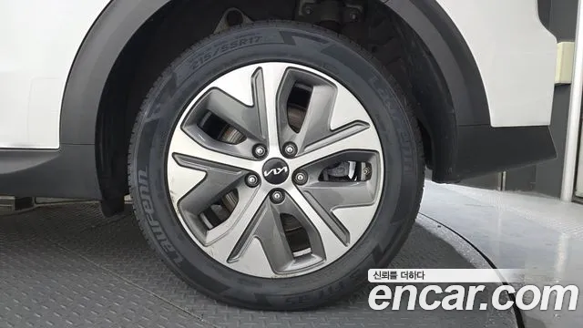 Kia Niro Niro Plus Earth — Фото автомобиля 21