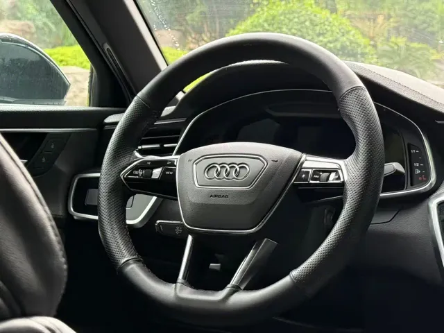 Audi A6L — Фото автомобиля 10