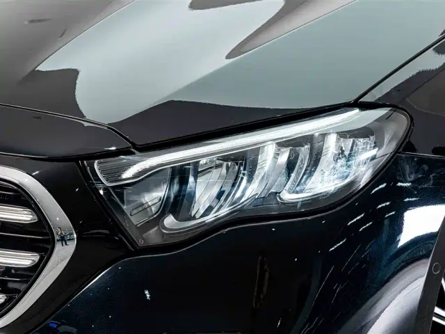 Mercedes-Benz E-Class — Фото автомобиля 4