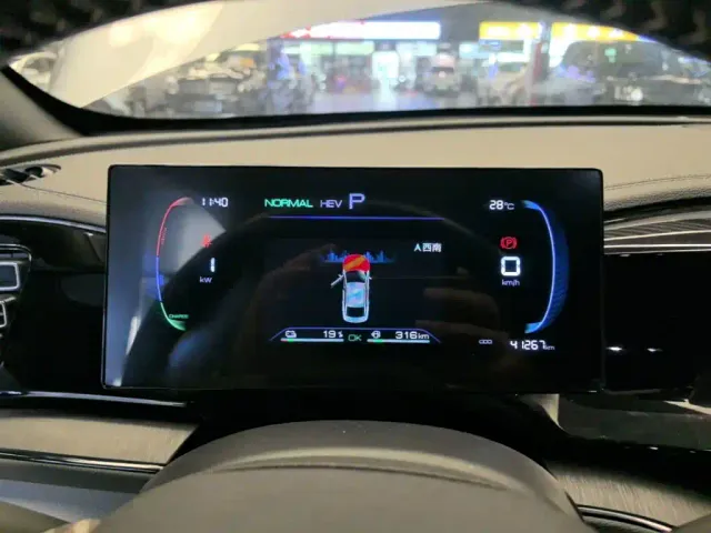 BYD Qin PLUS — Фото автомобиля 11