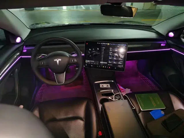 Tesla Model 3 — Фото автомобиля 10