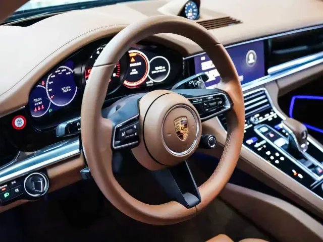 Porsche Panamera — Фото автомобиля 6