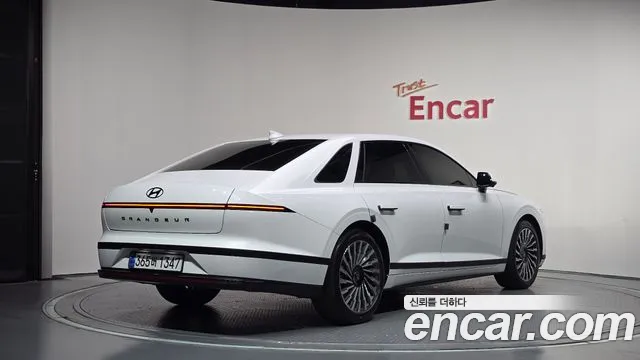 Фотография автомобиля — Hyundai Grandeur GN7