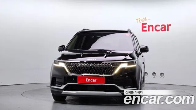 Kia Canival — Фото автомобиля 3