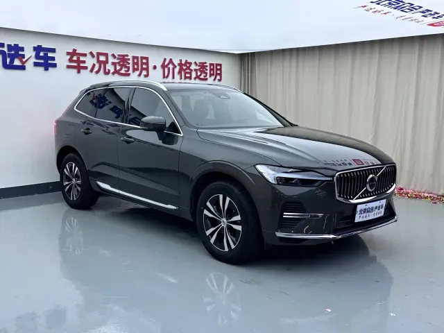Volvo XC60 — Фото автомобиля 2