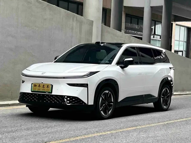 Фотография автомобиля — Toyota BoZhi 3X