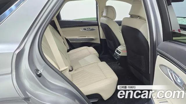Genesis GV70 — Фото автомобиля 17