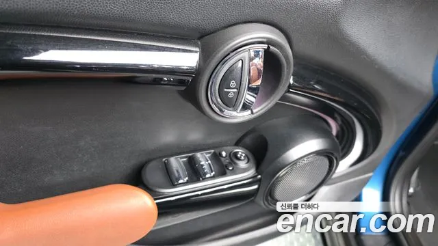 Mini Cooper Convertible — Фото автомобиля 29