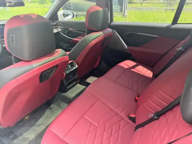BMW i5 — Фото автомобиля 6