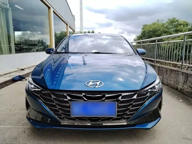 Hyundai Elantra — Фото автомобиля 2