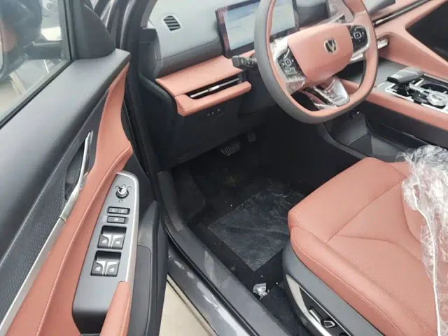 Changan CS75 Plus — Фото автомобиля 15