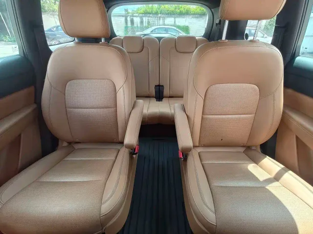 Li Auto ONE — Фото автомобиля 13