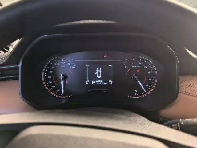 Wuling Jiachen — Фото автомобиля 14