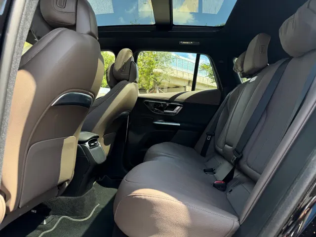Mercedes-Benz EQE SUV — Фото автомобиля 11