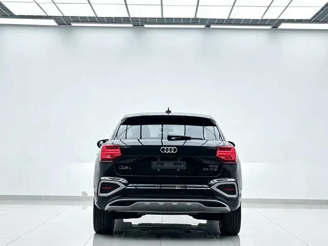 Audi Q2L — Фото автомобиля 6