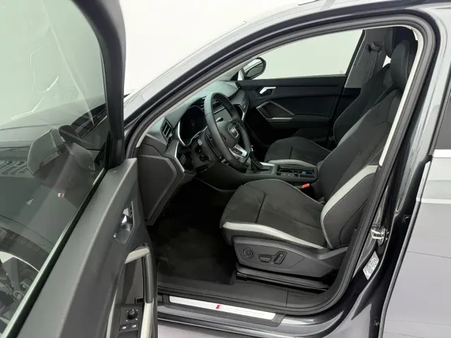 Audi Q3 — Фото автомобиля 22