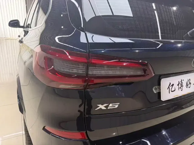 BMW X5 — Фото автомобиля 13