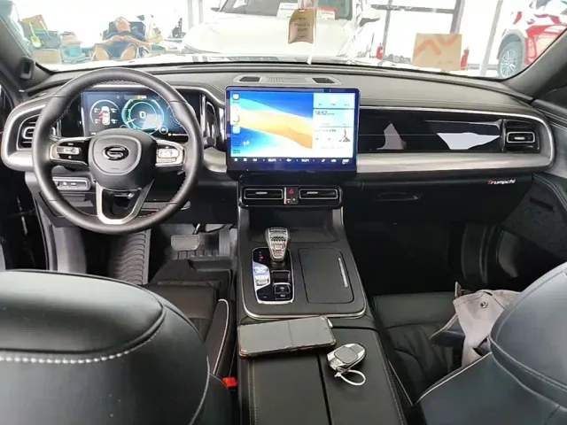GAC Trumpchi GS8 — Фото автомобиля 5