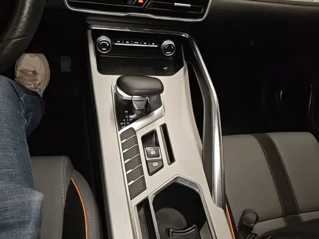 Geely Binyue — Фото автомобиля 13