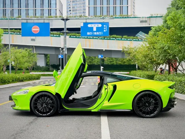 McLaren GT — Фото автомобиля 8